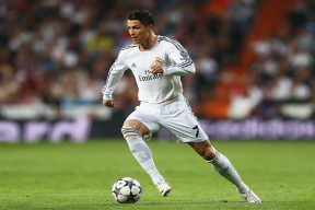 九游体育网页版-“足球场地建设提速，为全民运动提供硬件保障”，足球场的建设