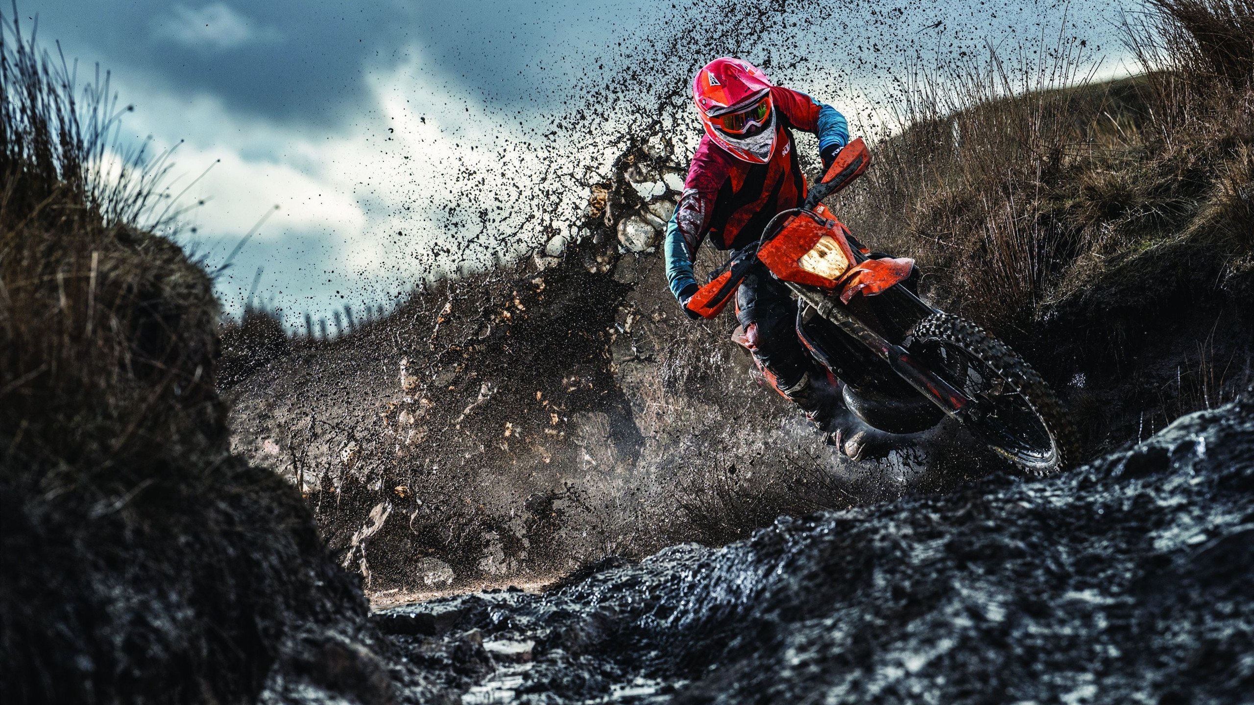 _极地冰泳:感受极寒的极限运动_,极地冰层